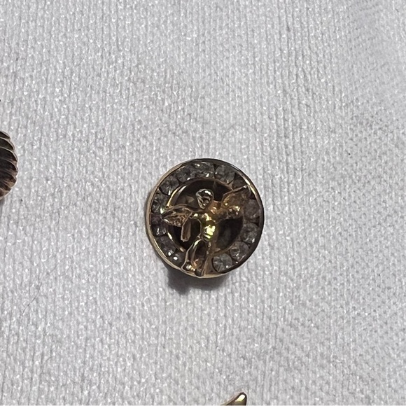 Vintage Pins and Brooches. Collection of 16. Mixed materials. - Picture 10 of 10